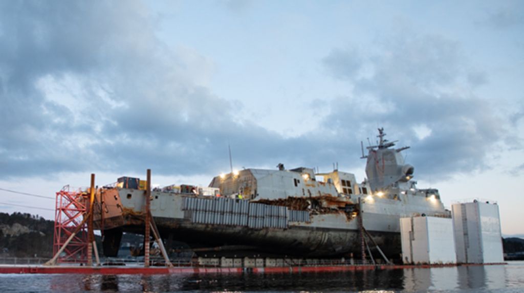 Fregatten KNM «Helge Ingstad» til kai på Ågotnes. (Foto: Emil Wenaas Larsen/Forsvaret)