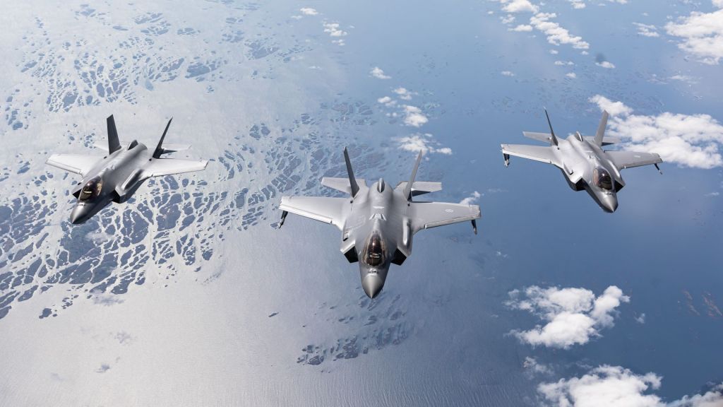 Tre F-35A over Norge sommeren 2023.  Foto: Ole Andreas Vekve / Forsvaret